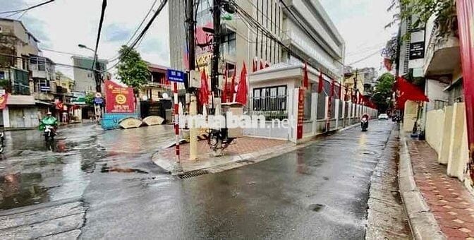 Bán nhà Bạch Mai thông 4 lối, Ô tô cách 5 nhà, View Chợ, ngõ thoáng