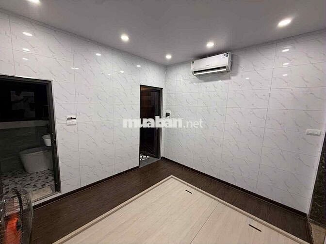 Bán Nhà TT 8/3, 25M - Tầng 3 Giá 1,4 Tỷ. Full nội thất, thoáng sáng