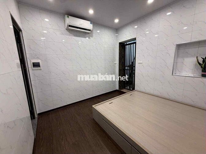 Bán Nhà TT 8/3, 25M - Tầng 3 Giá 1,4 Tỷ. Full nội thất, thoáng sáng