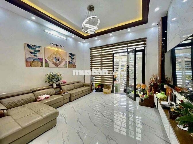 Bán nhà Bạch Mai thông 4 lối, Ô tô cách 5 nhà, View Chợ, ngõ thoáng