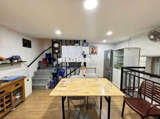 Nhà 4 tầng ngang lớn 5x6m sát mặt tiền Nguyễn Thông P9 Q3