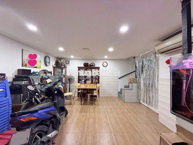 Nhà 4 tầng ngang lớn 5x6m sát mặt tiền Nguyễn Thông P9 Q3