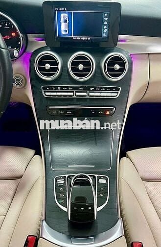 2018 C200 - 44000 km