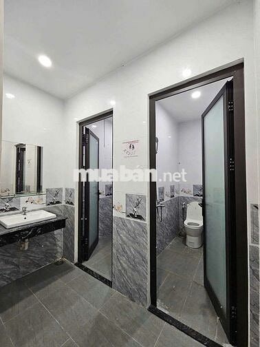 Cho thuê nhà 3 tầng mặt tiền Chi Lăng gần Chợ Cồn