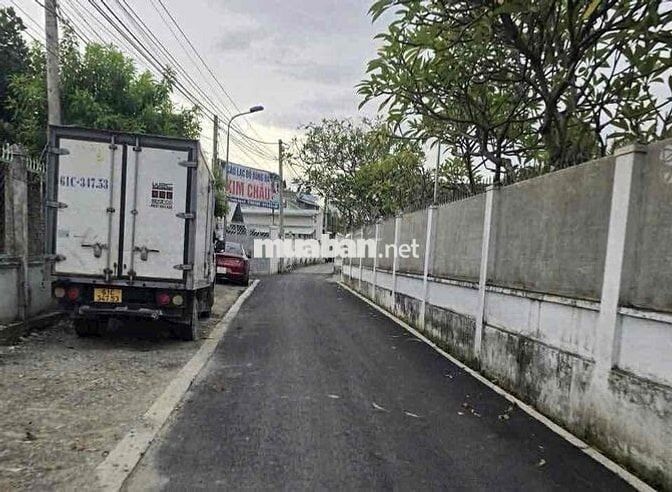 cần bán lô đất bình hoà 09 góc 2MT DT 145m2