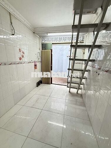 BÁN NHÀ ĐƯỜNG 100 BÌNH THỚI 3 TẦNG CÓ SHR HOÀN CÔNG GIÁ 2TỶ BL