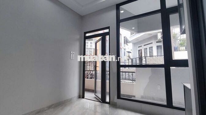 Căn Hộ Mới - Ban công - Xe free - Phía Q8 Giáp Q5 Q1