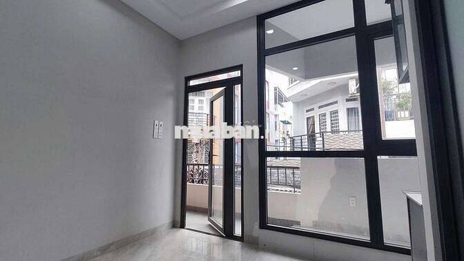 Căn Hộ Mới - Ban công - Xe free - Phía Q8 Giáp Q5 Q1