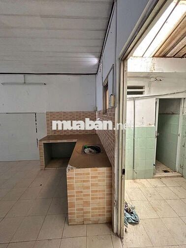 Cho thuê nhà Gát lững mặt tiền kinh đoanh DT 4x16