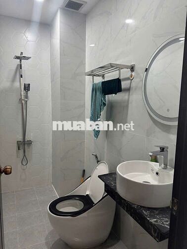 Cho thuê nguyên căn nhà mới, sạch đẹp, 4pn3wc, Phan Văn Trị p5 Gò vấp