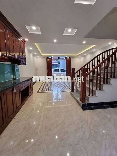 Bán nhà Thạch Bàn- gần ngay Aeon Long Biên, 42m, 6 tầng, nhỉnh 8 tỷ
