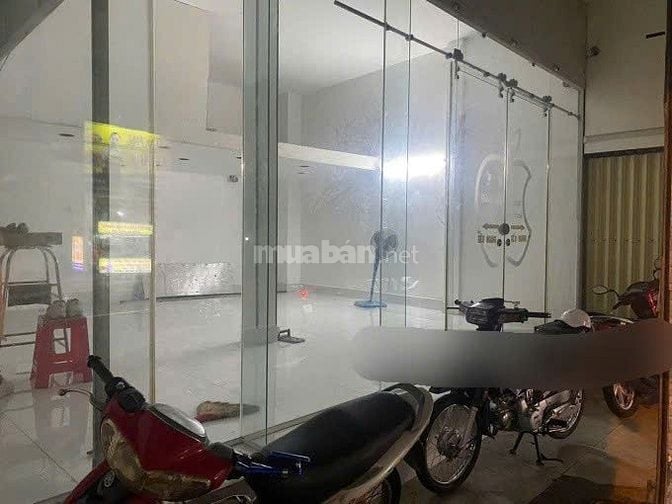 Cho thuê nhà mặt tiền Hậu Giang, P.12, Q.6 giá 25tr