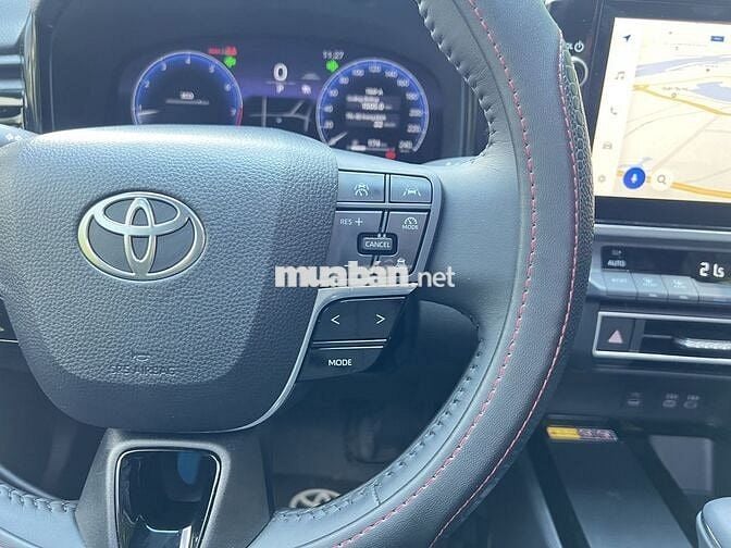 Toyota Camry 2025 2.0Q siêu lướt “1 nghìn 500km”
