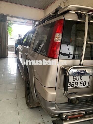 Ford Everest 2008 2.5L 4x2 MT - 224000 km