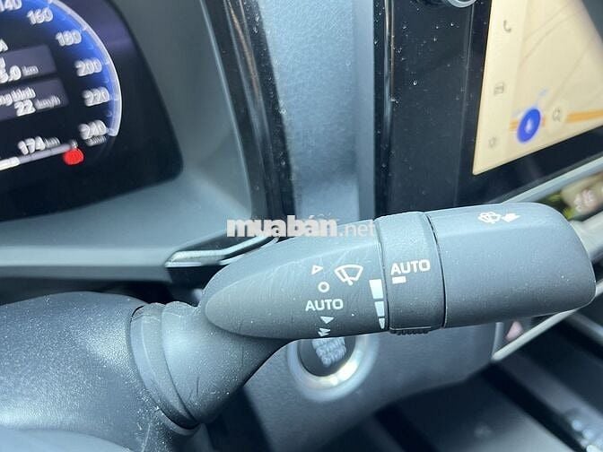 Toyota Camry 2025 2.0Q siêu lướt “1 nghìn 500km”