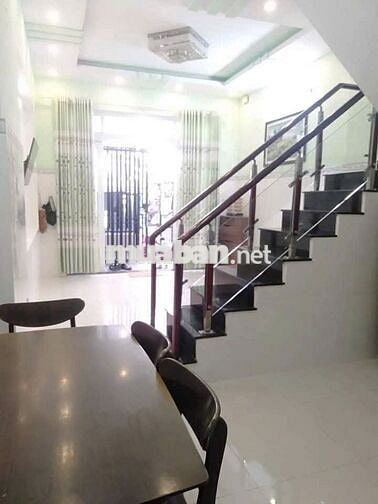Chính chủ cho thuê nhà DT:52m2 giá 10tr/thg lầu ,HBC,TĐ