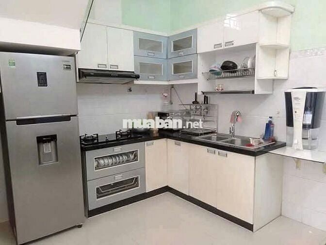 Chính chủ cho thuê nhà DT:52m2 giá 10tr/thg lầu ,HBC,TĐ
