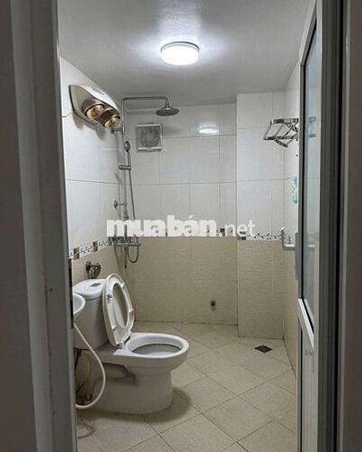 Chính chủ cho thuê nhà 65m² – ngõ 399 Âu Cơ, Tây Hồ.
có 4 phòng ngủ