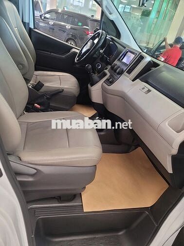 Toyota Hiace 2021 nhập Thái