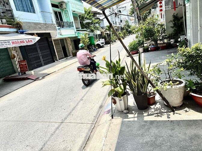 Chính chủ bán nhà HXT 10m, DTSD 88m2,sổ riêng,hoàn công, hỗ trợ vay