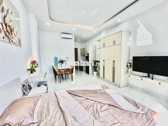 Cho Thuê Căn Hộ Ban Công, Full Nội Thất- Gần Sân Bay, CV Hoàng Văn Thụ