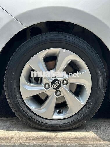Hyundai Grand i10 2019 Grand 1.2 MT - 75000 km