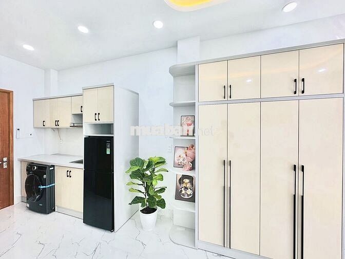 Cho Thuê Căn Hộ Ban Công, Full Nội Thất- Gần Sân Bay, CV Hoàng Văn Thụ