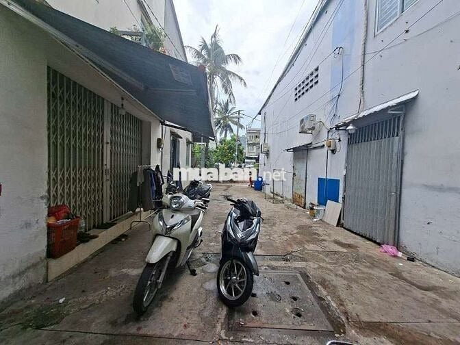 bán giảm 400tr P14 - Q6 GIÁP Q11 - XE HƠI NGỦ TRONG NHÀ KO QH