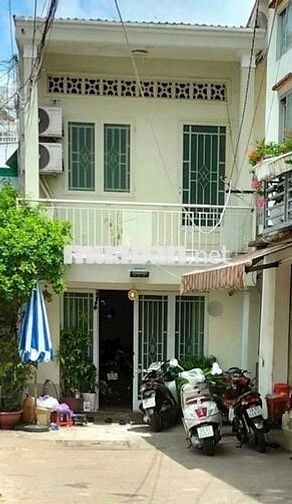 bán giảm 400tr P14 - Q6 GIÁP Q11 - XE HƠI NGỦ TRONG NHÀ KO QH