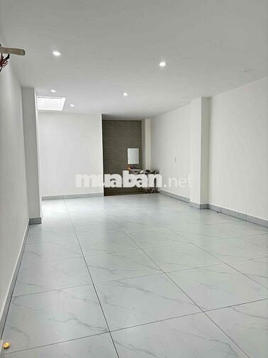 Mặt Bằng mới 100% DT 4,5x22m 1 MB 1 Phòng 1wc đường rộng xe Tải