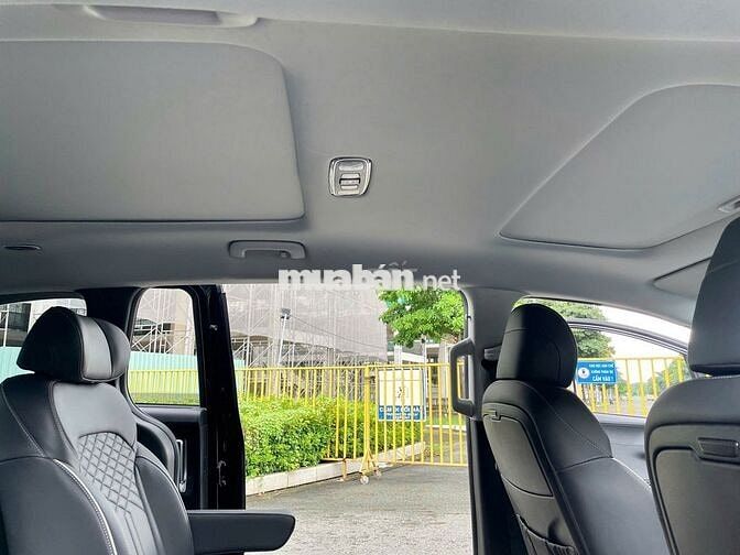 Hyundai Custin Cao Cấp 2.0T 2025 - 10000 km