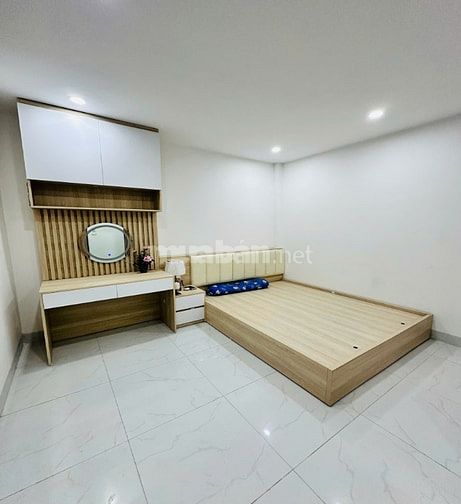 Bán gấp nhà Cầu Giấy, mặt tiền 6.5m, nội thất đẹp, hạ giá 7.5 tỷ