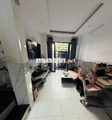 NHÀ BÈ, CHỈ 2.65T, NHÀ 2 TẦNG, 42m2, 3 PHÒNG NGỦ.