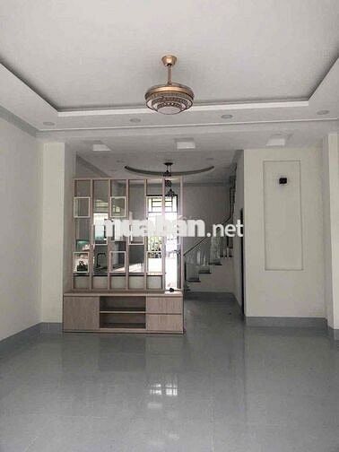 NHÀ LẦU THUỘC PHƯỜNG 3 trung tâm di chuyển gần