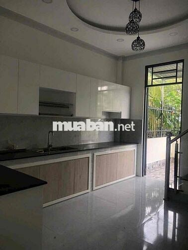 NHÀ LẦU THUỘC PHƯỜNG 3 trung tâm di chuyển gần