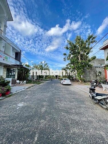 THỔ CƯ FULL NỀN ĐẸP TRUNG TÂM THƯƠNG MẠI PHONG ĐIỀN