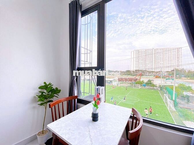 CĂN HỘ MÁY GIẶT RIÊNG FULL NỘI THẤT CỬA SỔ VIEW SÂN BÓNG ĐẦY ĐỦ TIỆN
