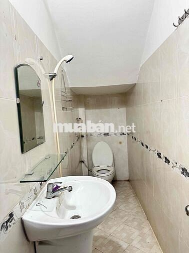 Hẻm 3m, 2 Tầng | 3 phòng ngủ sạch sẻ Chu Văn An, Bình Thạnh - 15tr