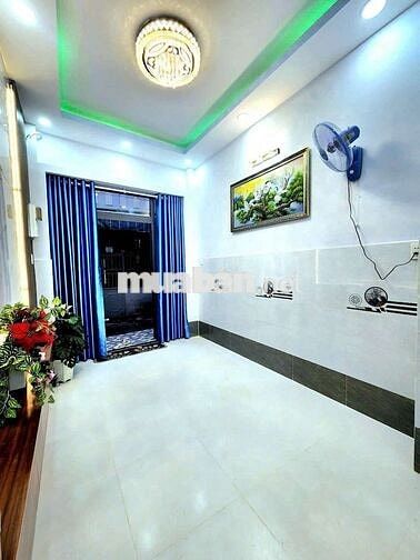 Bán nhà 4 lầu sổ hồng hoàn công