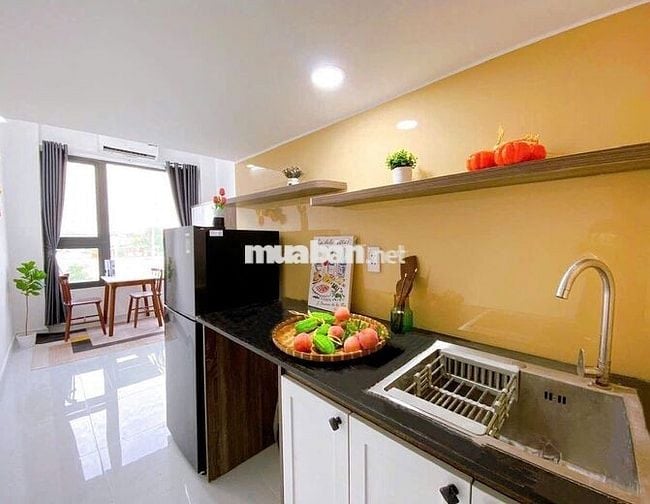CĂN HỘ MÁY GIẶT RIÊNG FULL NỘI THẤT CỬA SỔ VIEW SÂN BÓNG ĐẦY ĐỦ TIỆN