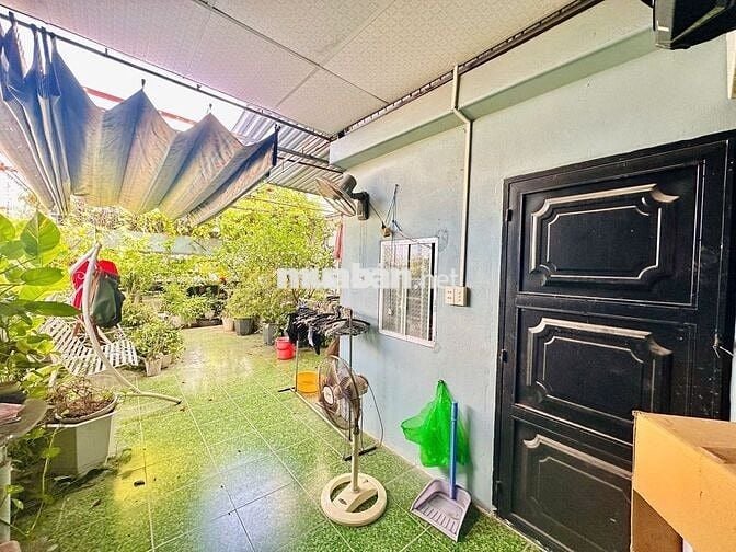 Bán Nhà 3 tầng 3 mê  Trần Xuân Lê . Vị trí kính doanh  Huỳnh Ngọc Huệ