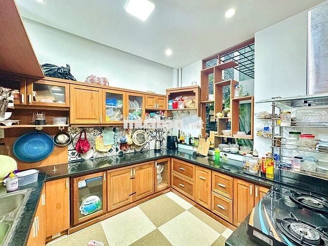 Bán Nhà 3 tầng 3 mê  Trần Xuân Lê . Vị trí kính doanh  Huỳnh Ngọc Huệ