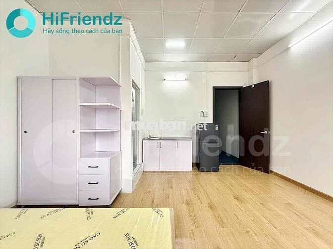 PHÒNG BAN CÔNG FULL NỘI THẤT - GẦN ĐỒNG ĐEN - NGUYỄN HỒNG ĐÀO