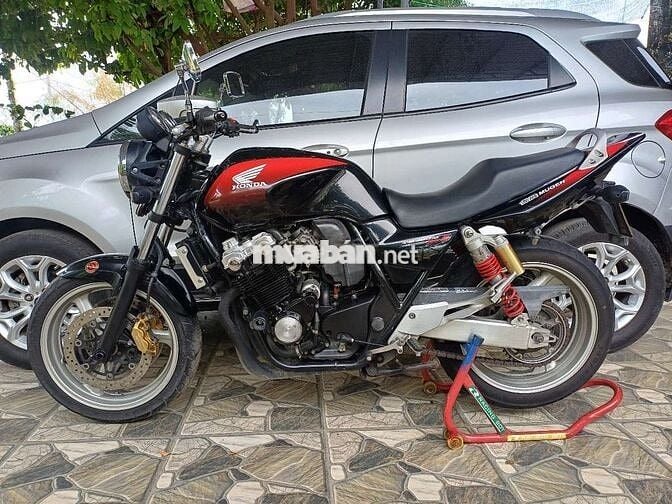Honda CB400 Vtes 3