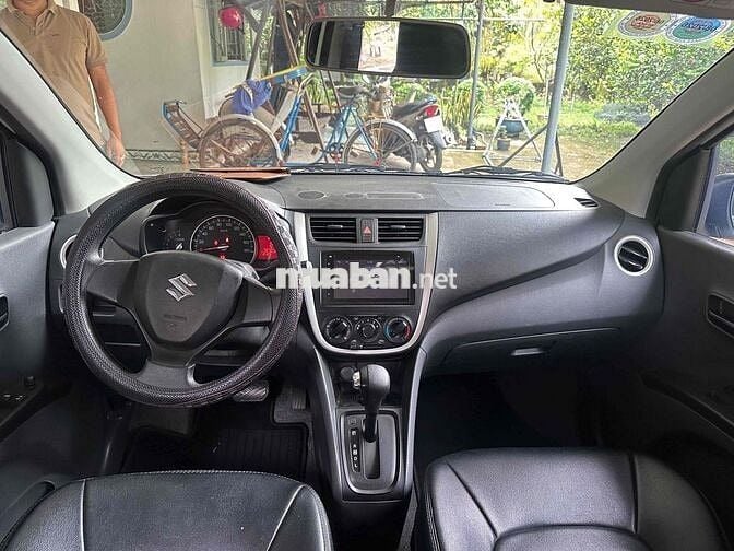 Xe gia đình sơn zin gần như nguyên xe, chạy kĩ