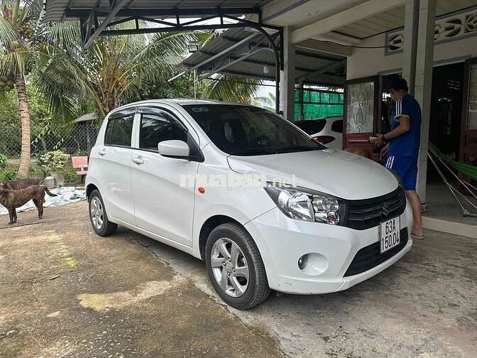 Xe gia đình sơn zin gần như nguyên xe, chạy kĩ