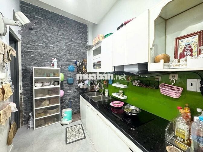Nhà 2 lầu,DTSD 106M2, HXH kênh 19/5 giá 5ty250TR