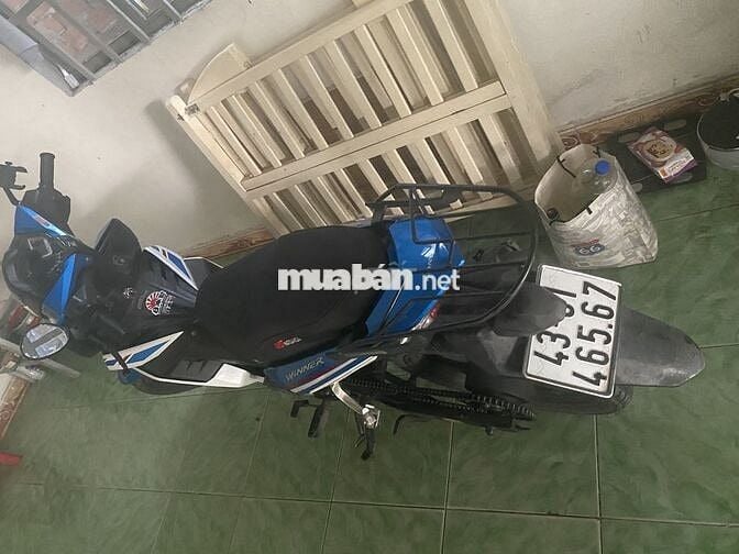 nhà e dư xe nên cần bán  chiếc winner v1
