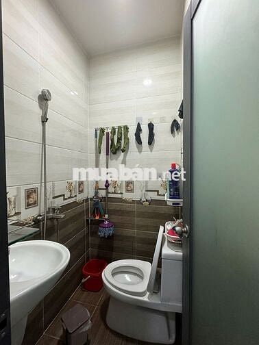 Nhà 2 lầu,DTSD 106M2, HXH kênh 19/5 giá 5ty250TR