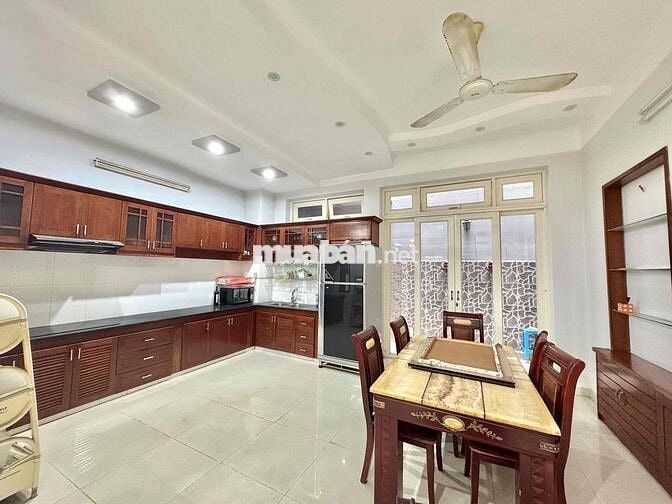 cho thuê nhà đường Thân Nhân Trung thích hợp làm Cty, văn phòng hoặc ở